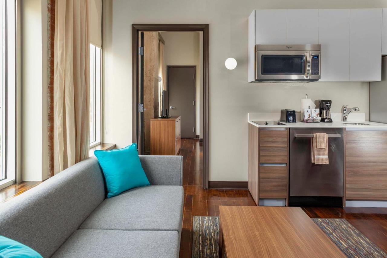 Towneplace Suites By Marriott Dallas Downtown Экстерьер фото