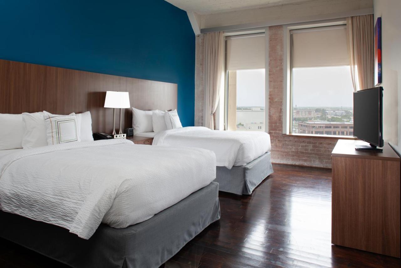 Towneplace Suites By Marriott Dallas Downtown Экстерьер фото
